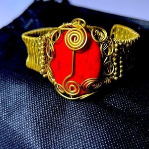 Beautiful Artisan Created Twisted wire Bracelet with Redstone. WA201